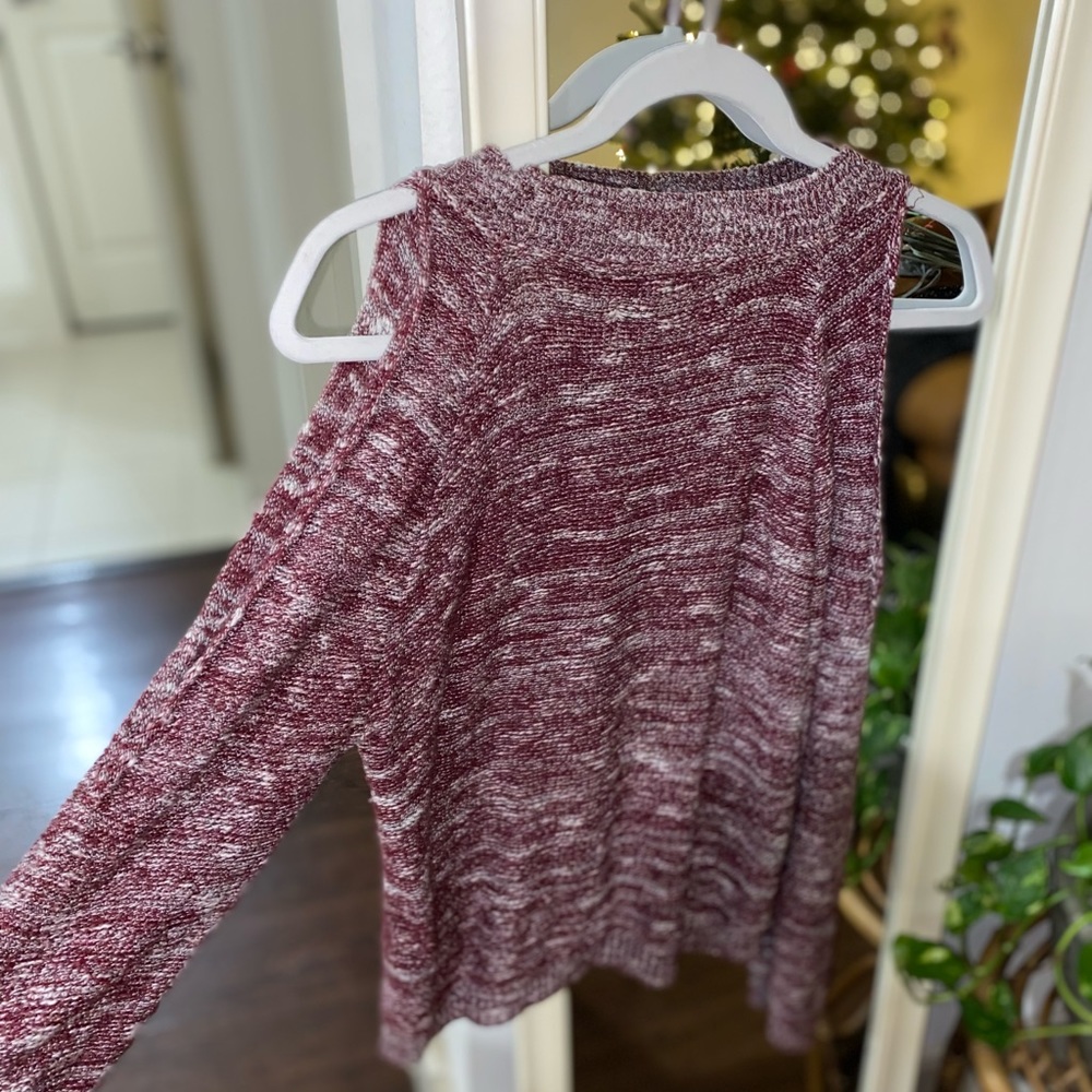 Maroon sweater